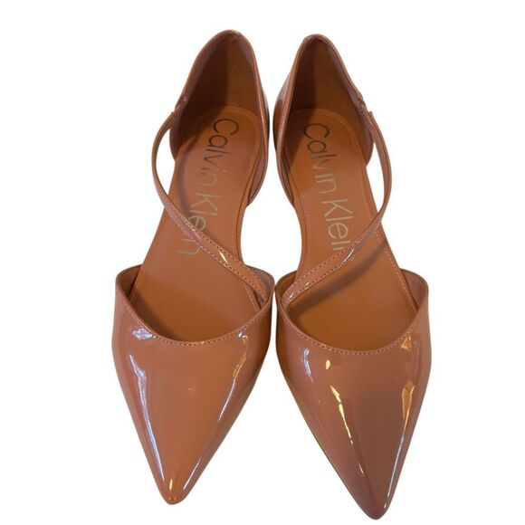 Calvin Klein Nude Patent Leather Pointed Toe Low Heel Sandals in Ladies Size 10 - Picture 1 of 7